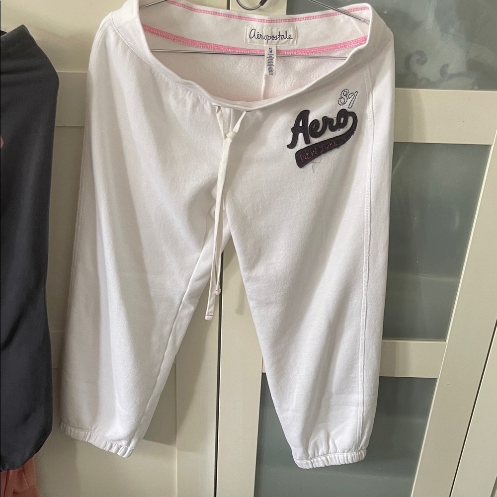 Aeropostale White Capri Sweatpants with Navy Logo Patch